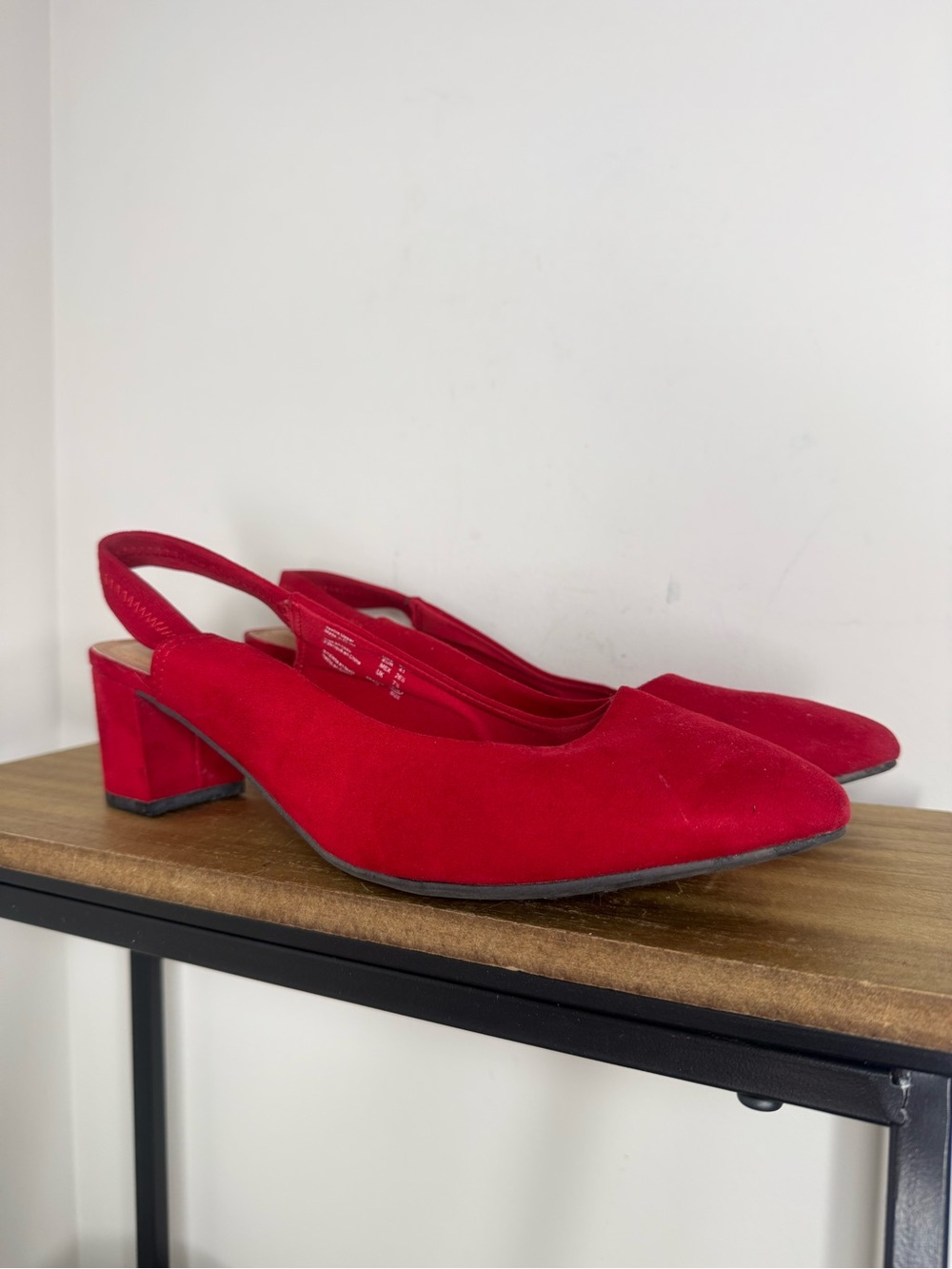 Dexflex Comfort Stevie pumps feature a vibrant red faux suede